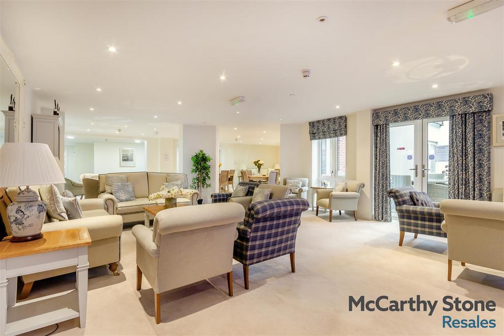 8677160-interior16.jpg