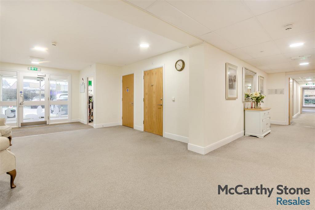 8677160-interior20.jpg