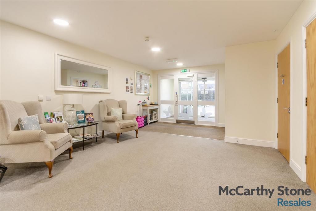 8677160-interior21.jpg