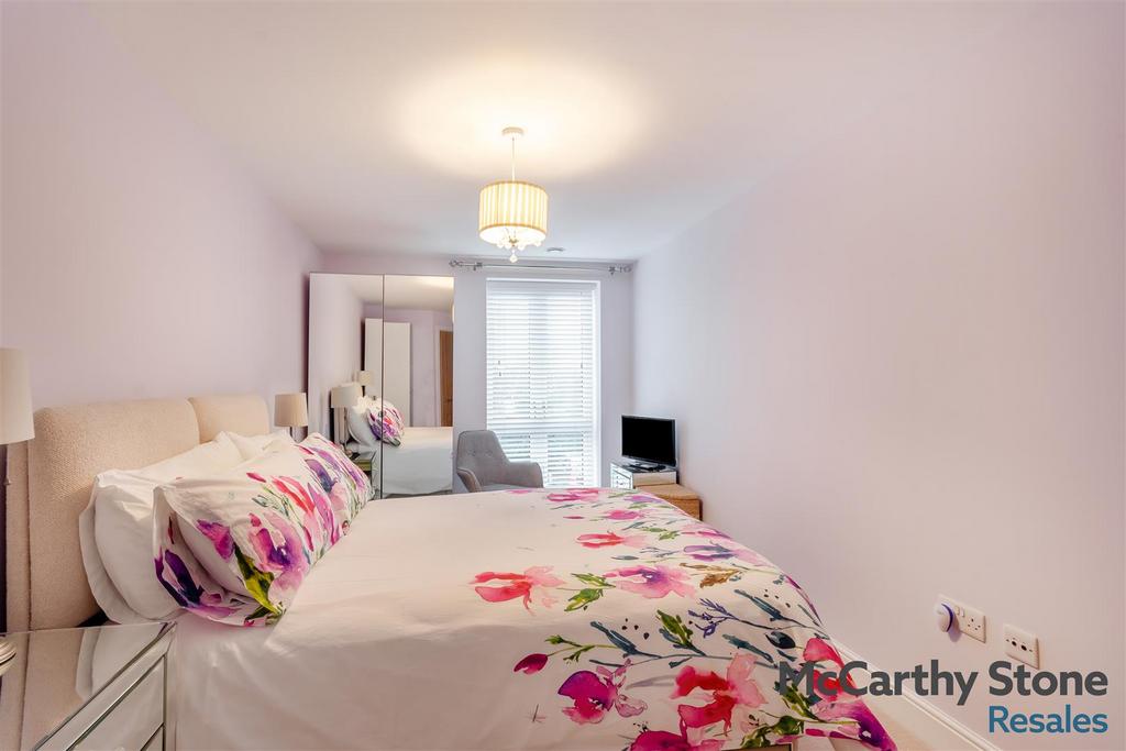 8677160-interior08.jpg