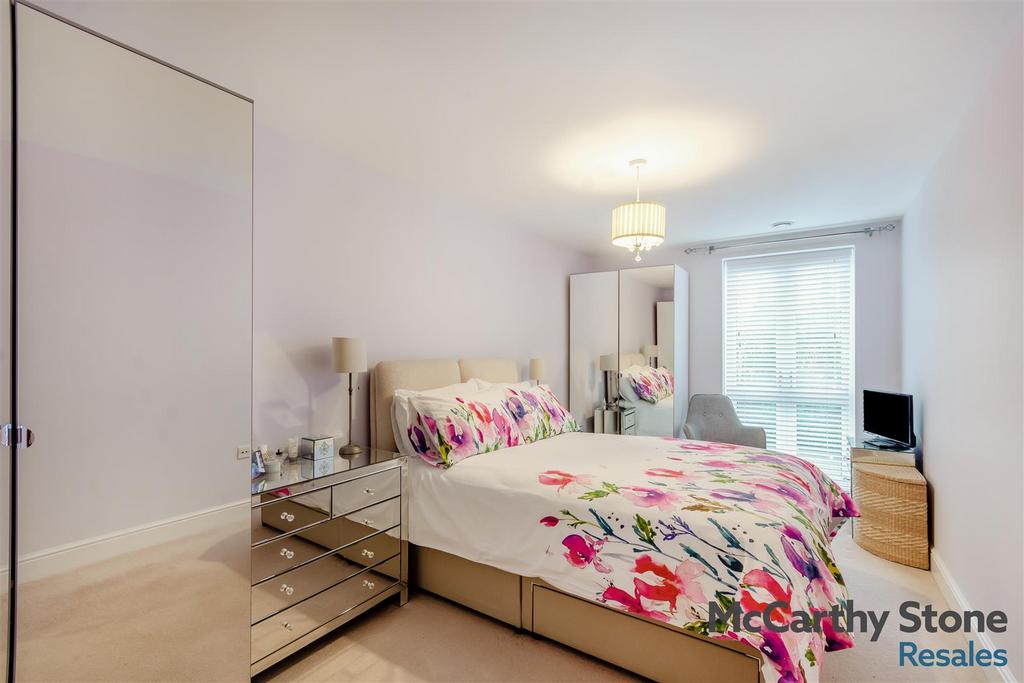8677160-interior07.jpg