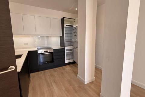 1 bedroom apartment to rent, London Road, Redhill