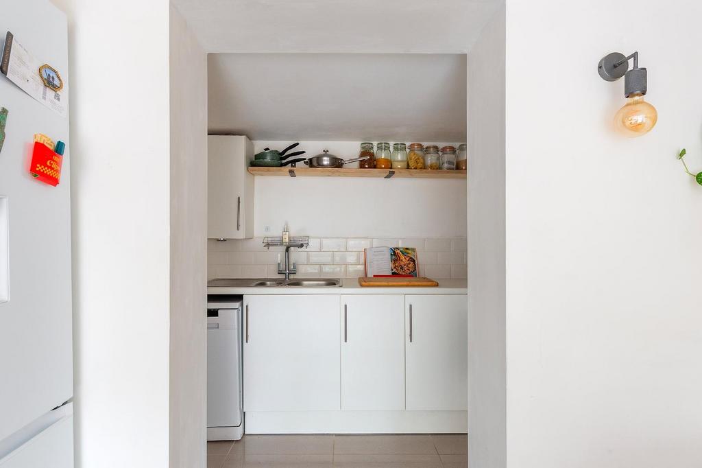 F1 CHOM - Kitchen A.jpg