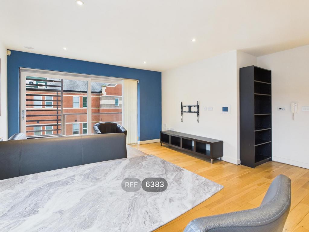 Kitchen / Living area