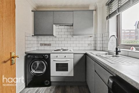 undefined, Scott Road, Norwich