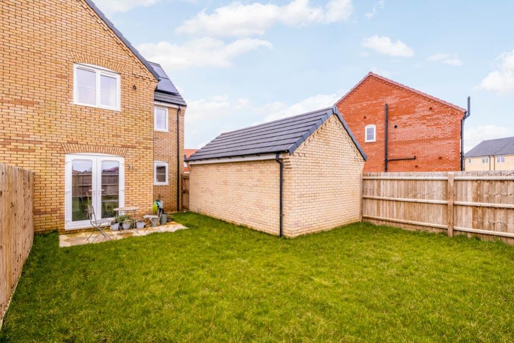 17 Daisy Road (Holbeach)-10