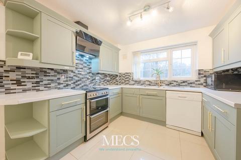 4 bedroom semi-detached house to rent, Lamont Avenue, Birmingham, West Midlands, B32 3XF