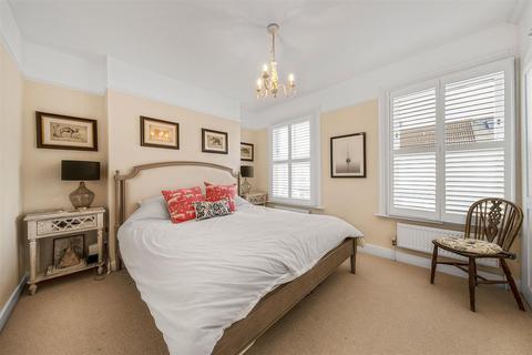 3 bedroom terraced house to rent, Trehern Road, East Sheen, SW14
