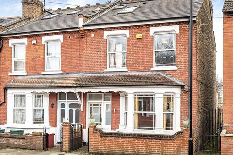 Aylett Road, Isleworth, TW7