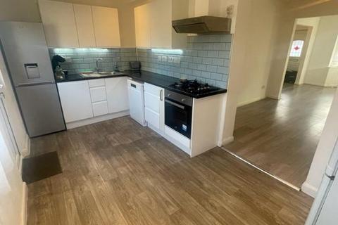 5 bedroom end of terrace house to rent, Exeter Road, Edmonton