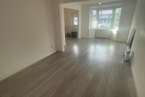 5 bedroom end of terrace house to rent, Exeter Road, Edmonton