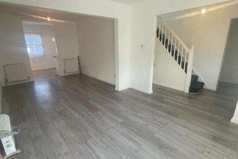 5 bedroom end of terrace house to rent, Exeter Road, Edmonton