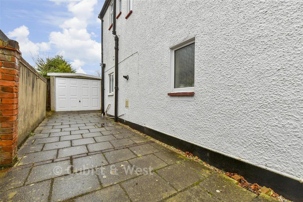 Driveway/Parking