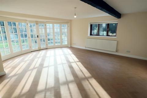 4 bedroom character property to rent, Aldgate, Ketton PE9