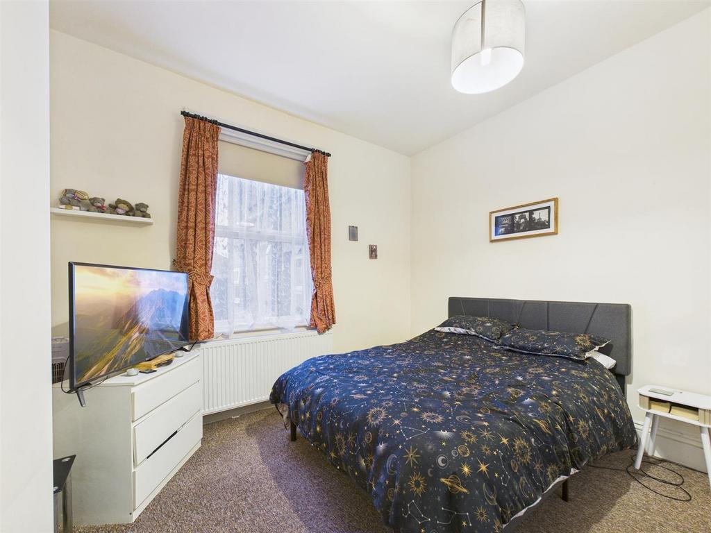 Bedroom:
