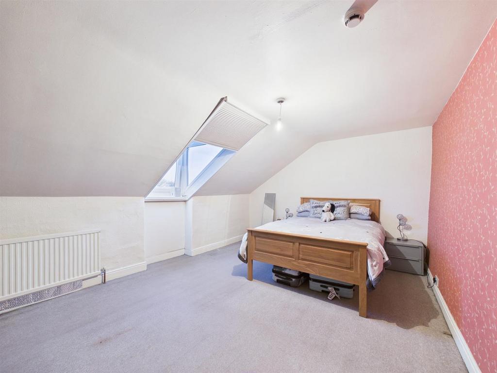 Bedroom: