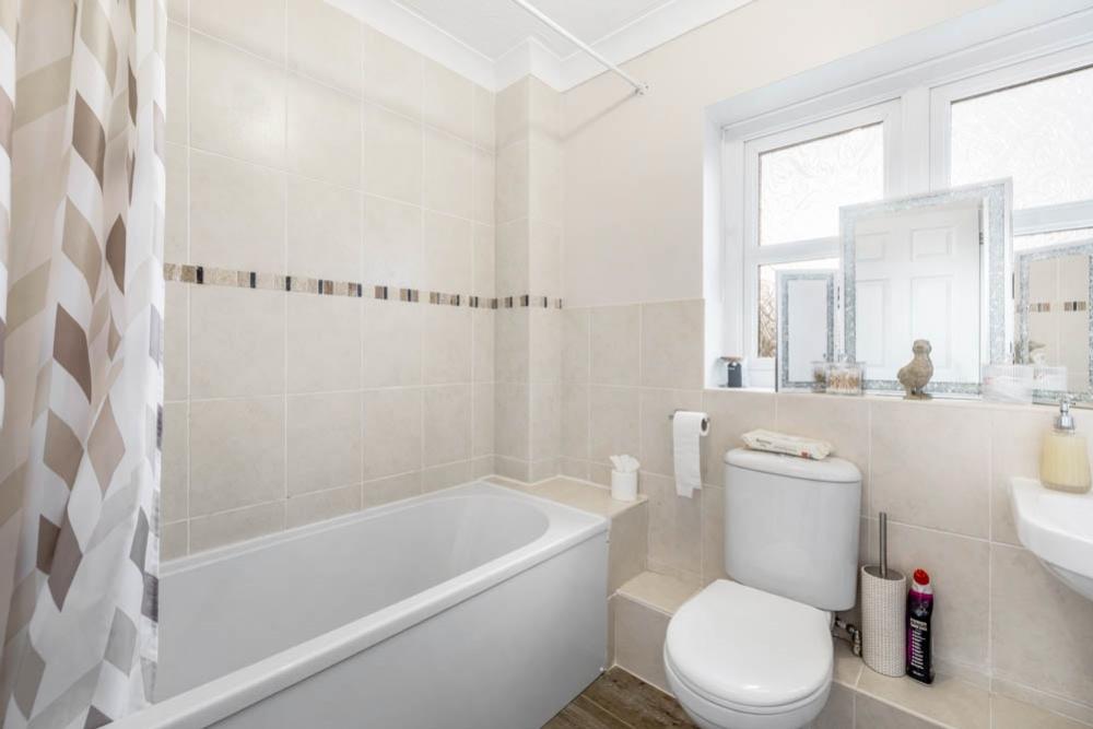 6 Nicolette Way (Spalding)-23