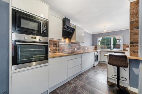 undefined, Acacia Avenue, Huyton