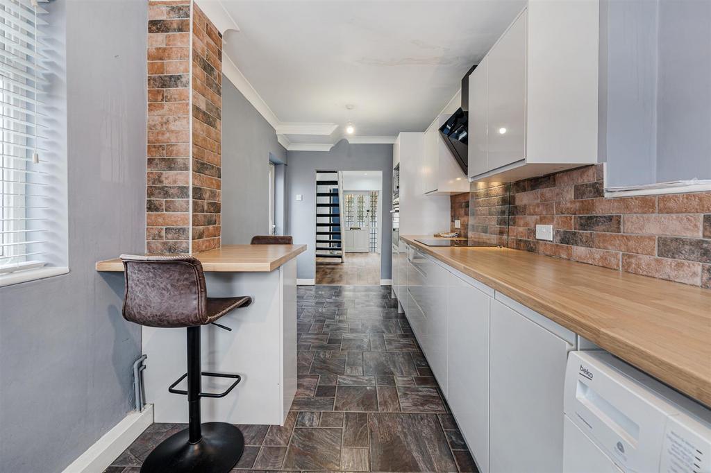 14 ACACIA AVENUE-17.jpg