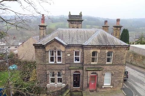 undefined, Stainland Road, Holywell Green HX4