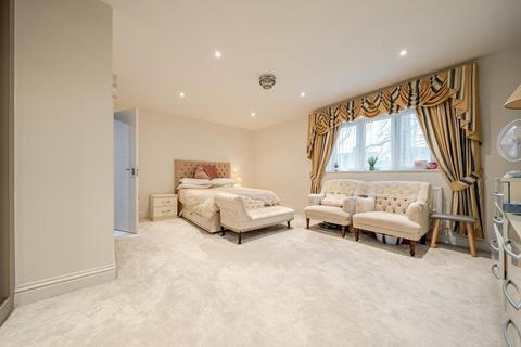 5 bedroom detached house for sale, Iver,  South Bucks,  Bangors Road North,  SL0