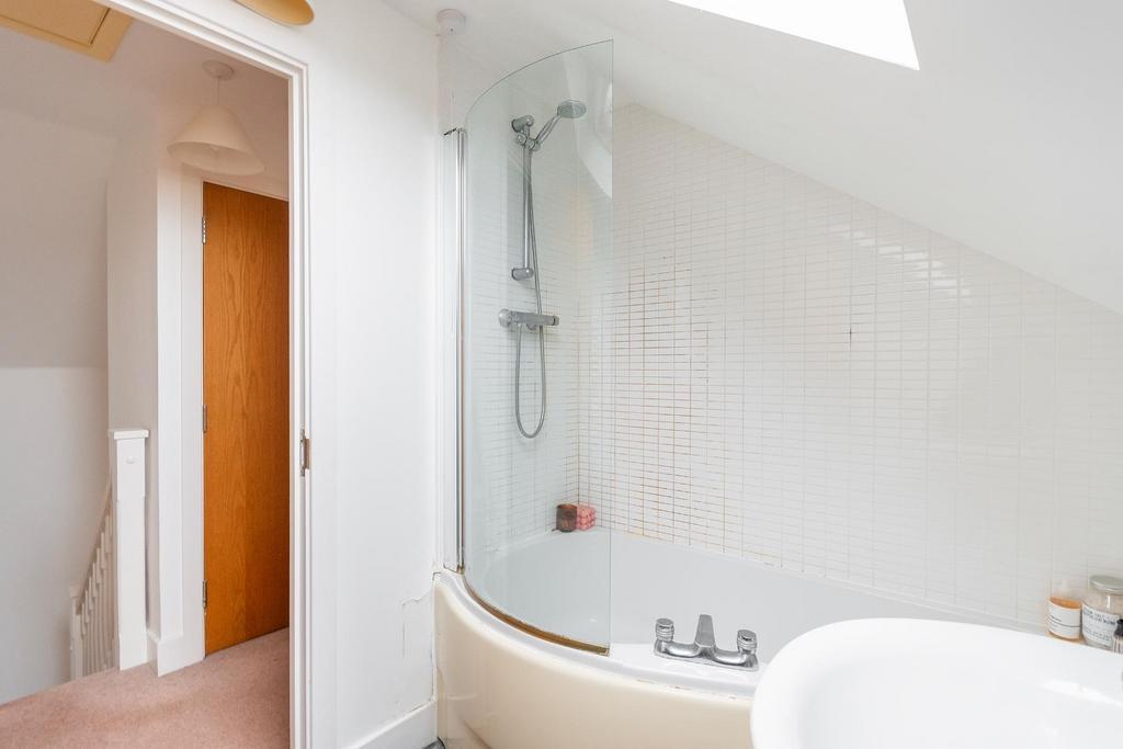 3 D1 RAD - Bathroom A.jpg