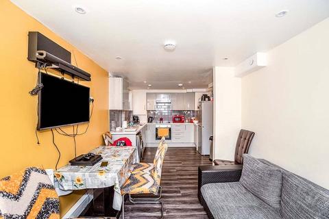 2 bedroom flat for sale, Briant Street, London SE14