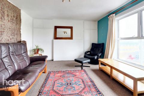 undefined, Hainault Road, Leytonstone