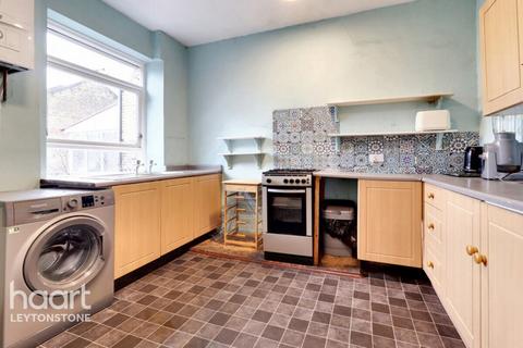 2 bedroom flat for sale, Hainault Road, Leytonstone