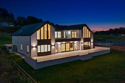 4 bedroom detached house for sale, Milford Haven SA73