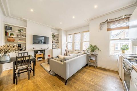 2 bedroom flat to rent, Hemberton Road, London SW9