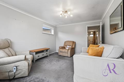 2 bedroom bungalow for sale, Lewis Close, Newport Pagnell