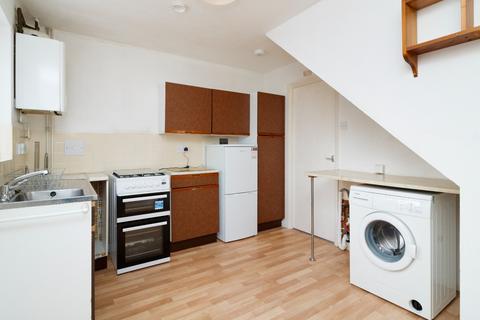 2 bedroom end of terrace house for sale, Rochester Avenue