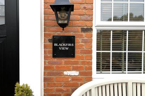 undefined, Yew Crescent, Somerford