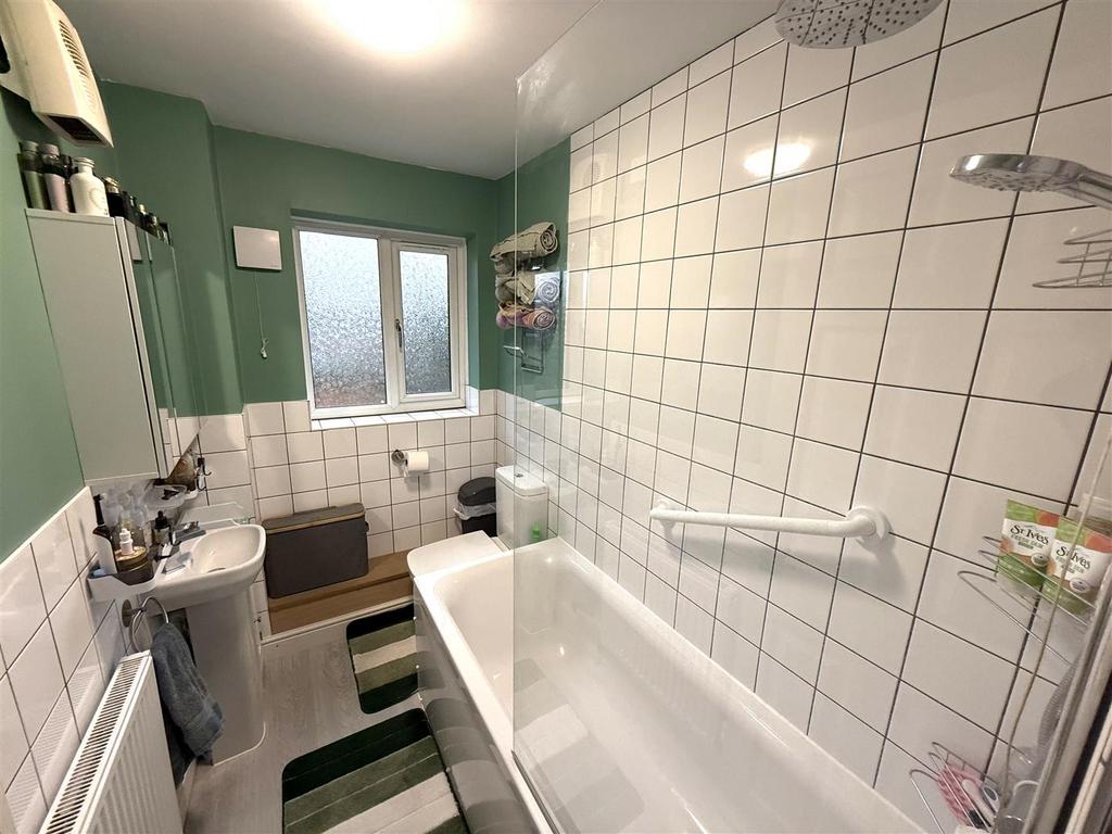 1 HPG BATH.jpeg