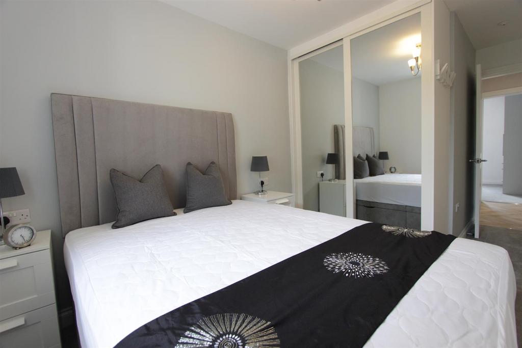Bedroom 2.JPG