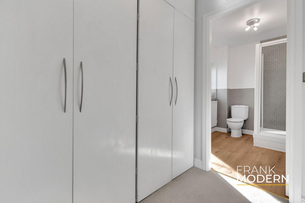 Walk-In-Wardrobe