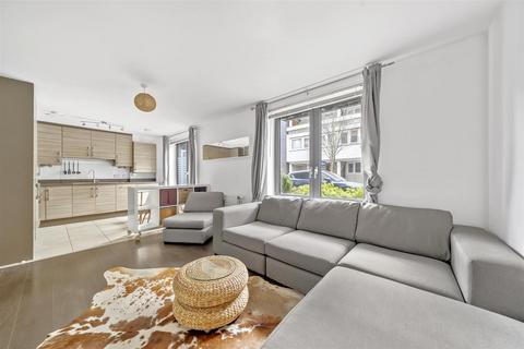2 bedroom flat for sale, Pooles Park, Finsbury Park