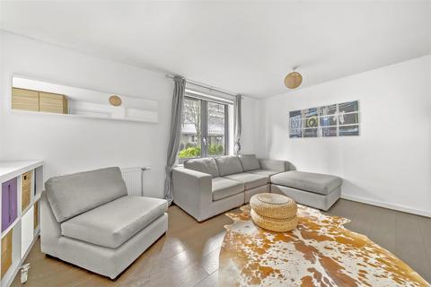 2 bedroom flat for sale, Pooles Park, Finsbury Park