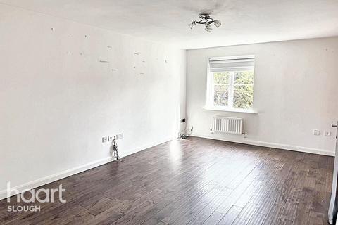 undefined, Bessemer Close, Slough