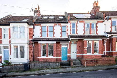 Cairns Road, Bristol, BS6