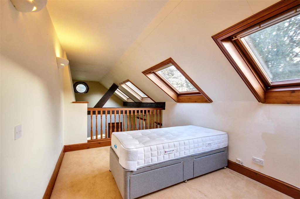 Bedroom 3 1.jpeg