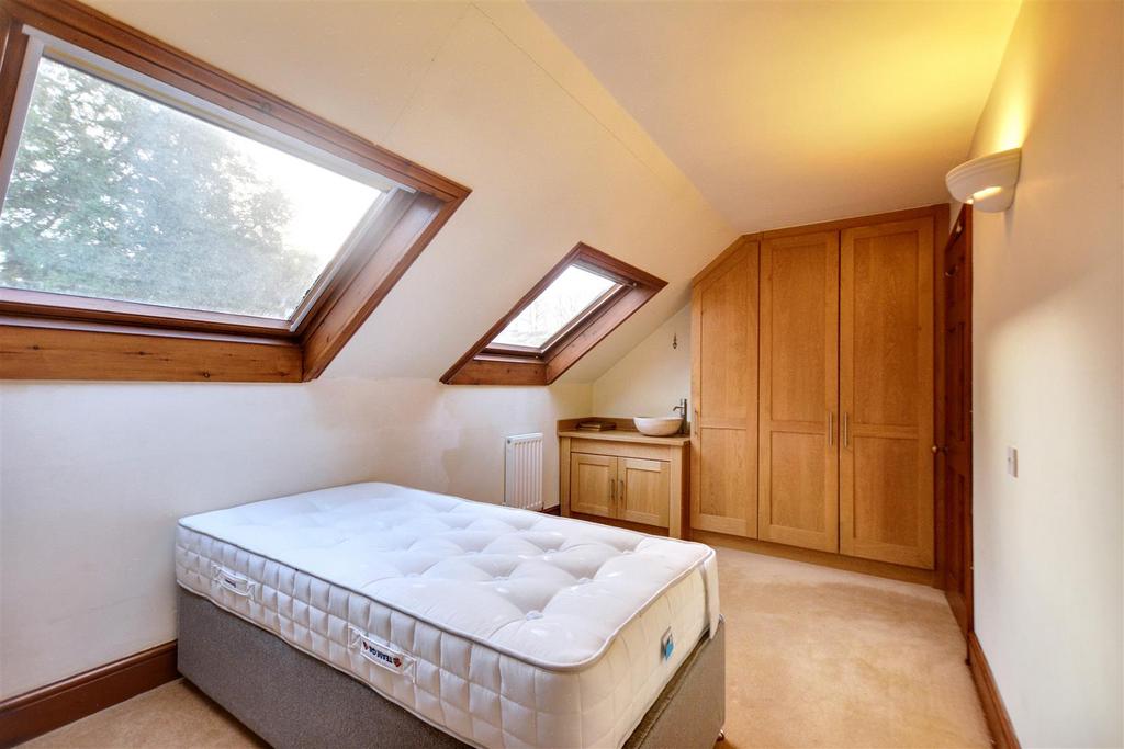 Bedroom 3 2.jpeg