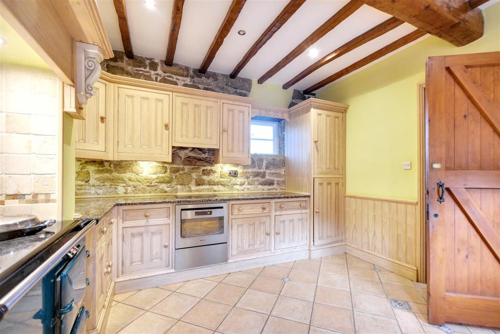 Kitchen 4.jpeg
