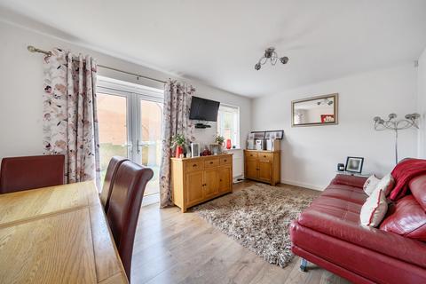 4 bedroom end of terrace house for sale, Truscott Avenue, Swindon, Wiltshire