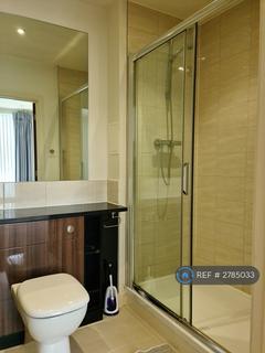 4 bedroom terraced house to rent, Lacey Drive, London, HA8