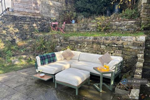 2 bedroom detached house to rent, Underbank, Holmfirth, HD9