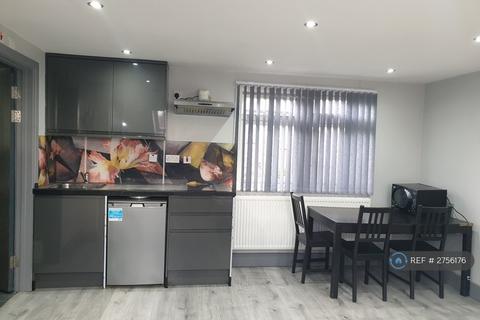 undefined, Ferndown, Northwood, HA6