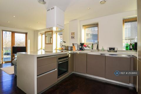 2 bedroom flat to rent, Cyrus Street, London, EC1V