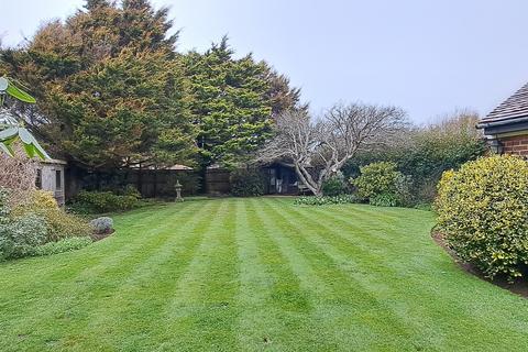 4 bedroom detached house for sale, Marine Drive Barton on Sea New Milton